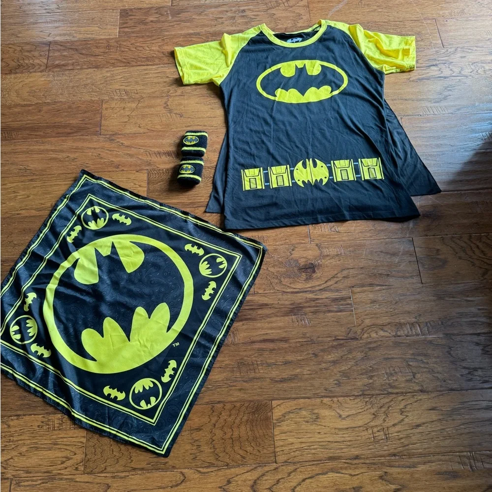 Girl’s Batman T Shirt Cape Costume Set